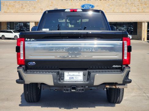 New 2026 Ford F250 King Ranch w/ FX4 Off-Road Package AWD/4WD image 8