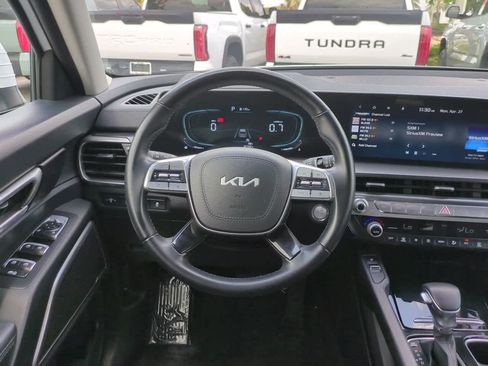 Used 2025 Kia Telluride S AWD/4WD image 16