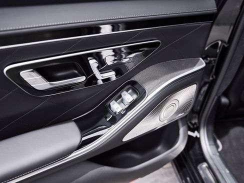 Used 2025 Mercedes-Benz S 580 4MATIC Sedan image 50