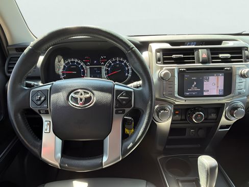 Used 2015 Toyota 4Runner SR5 Premium RWD image 12