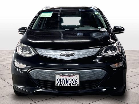 Used 2018 Chevrolet Bolt Premier w/ Driver Confidence II Package FWD image 3