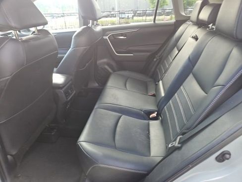Used 2021 Toyota RAV4 XLE Premium FWD image 20