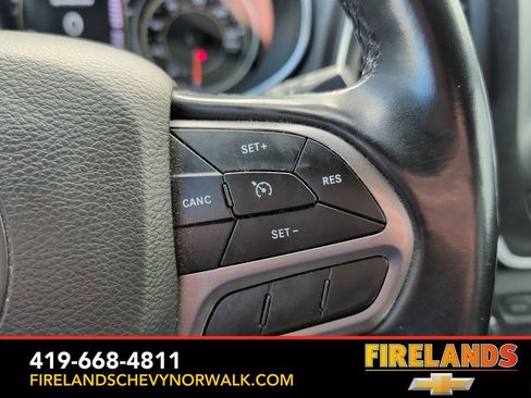 Used 2020 Jeep Cherokee Latitude Plus w/ Cold Weather Group image 31
