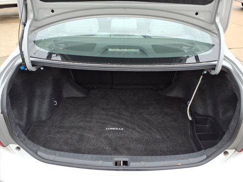 Used 2010 Toyota Corolla LE image 21