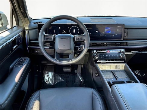Used 2025 Hyundai Santa Fe Calligraphy image 5
