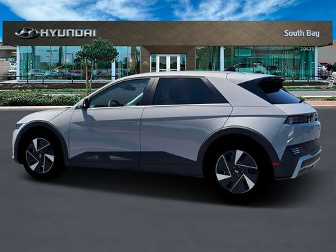 New 2026 Hyundai Ioniq 5 SE RWD image 4