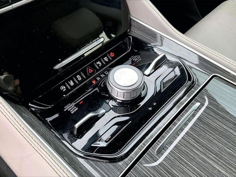 Used 2022 Jeep Wagoneer Series III image 31