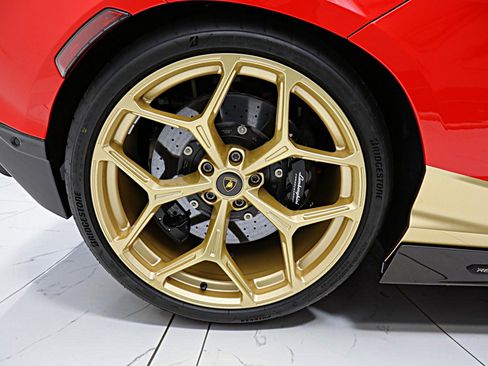 Used 2025 Lamborghini Revuelto AWD/4WD image 46