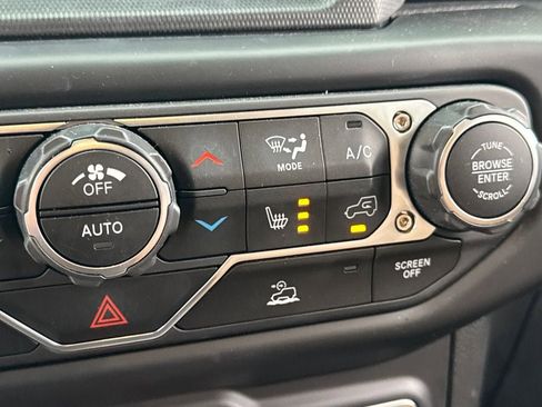 Used 2023 Jeep Wrangler Unlimited Sahara w/ Cold Weather Group image 20