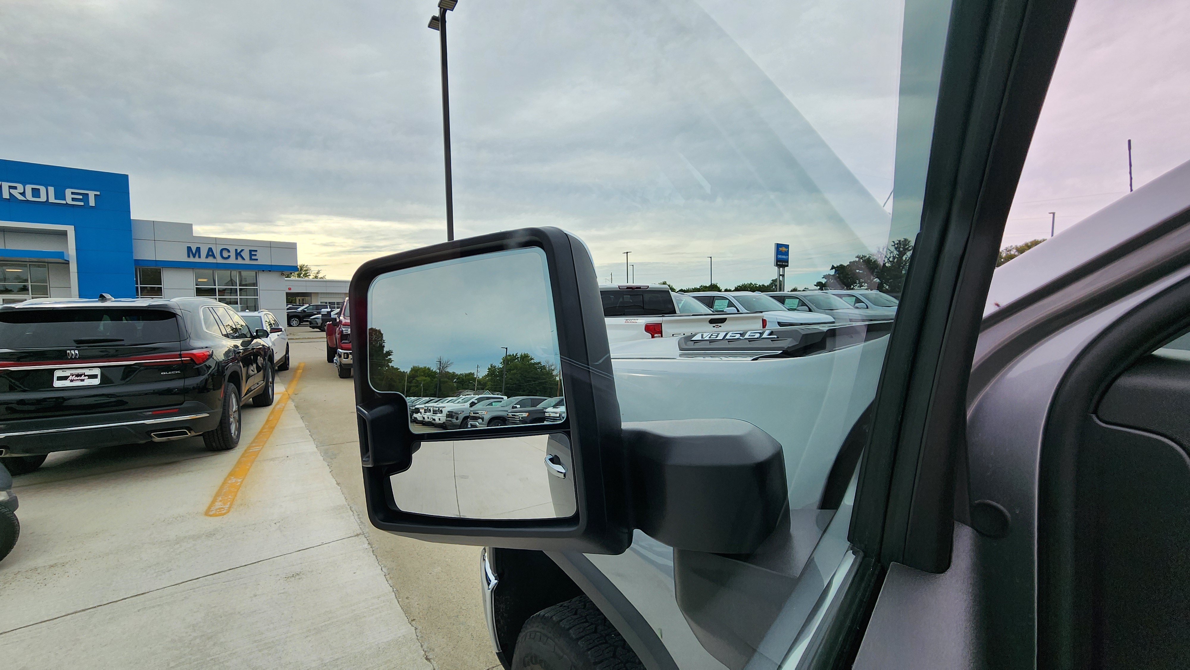 Certified 2026 Chevrolet Silverado 2500 LTZ w/ LTZ Convenience Package AWD/4WD image 11