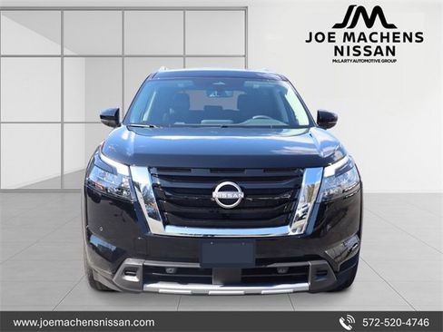 New 2025 Nissan Pathfinder SL image 8