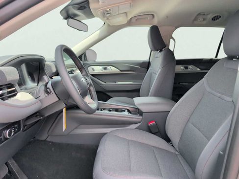 New 2026 Ford Explorer Active RWD image 9