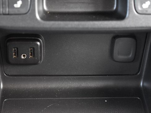 Used 2019 Chevrolet Colorado ZR2 w/ ZR2 Midnight Special Edition image 27