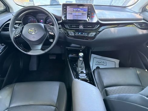 Used 2020 Toyota C-HR Limited FWD image 22
