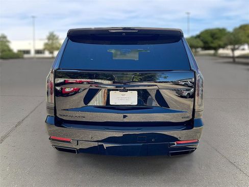 New 2026 Cadillac Escalade ESV Luxury w/ LPO, Radiant Package image 6