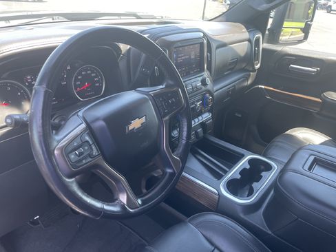 Used 2022 Chevrolet Silverado 3500 High Country w/ Safety Package II AWD/4WD image 9