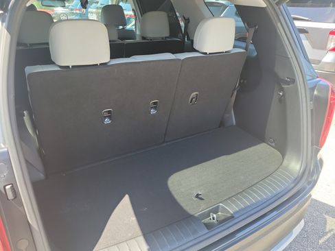 Used 2022 Hyundai Palisade SEL w/ 8P Bench Seat Package FWD image 7