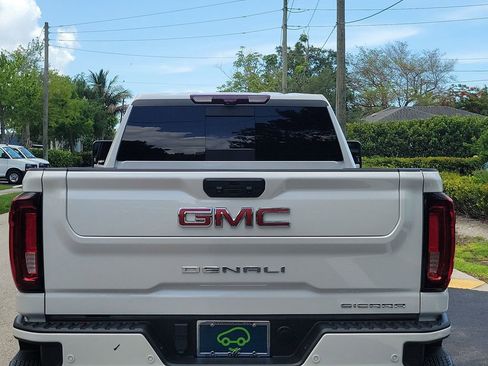 Certified 2023 GMC Sierra 2500 Denali w/ Denali Ultimate Package AWD/4WD image 13