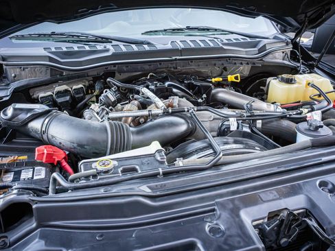 Used 2019 Ford F250 XLT image 31