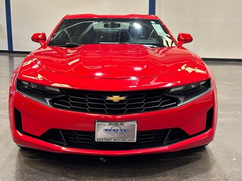 Used 2019 Chevrolet Camaro LT RWD image 6