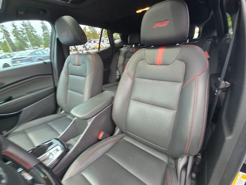Used 2024 Chevrolet Trax RS w/ Sunroof Package FWD image 22