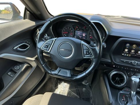 Used 2019 Chevrolet Camaro LT image 11