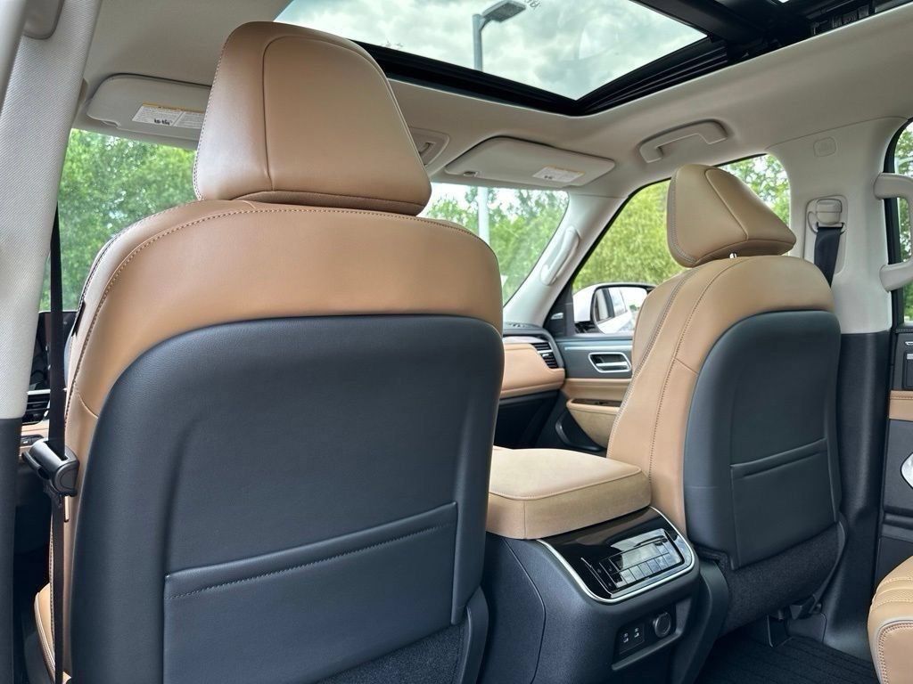 New 2027 INFINITI QX80 Luxe w/ Cargo Package AWD/4WD image 27