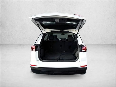 Used 2024 Chevrolet Equinox LS image 7