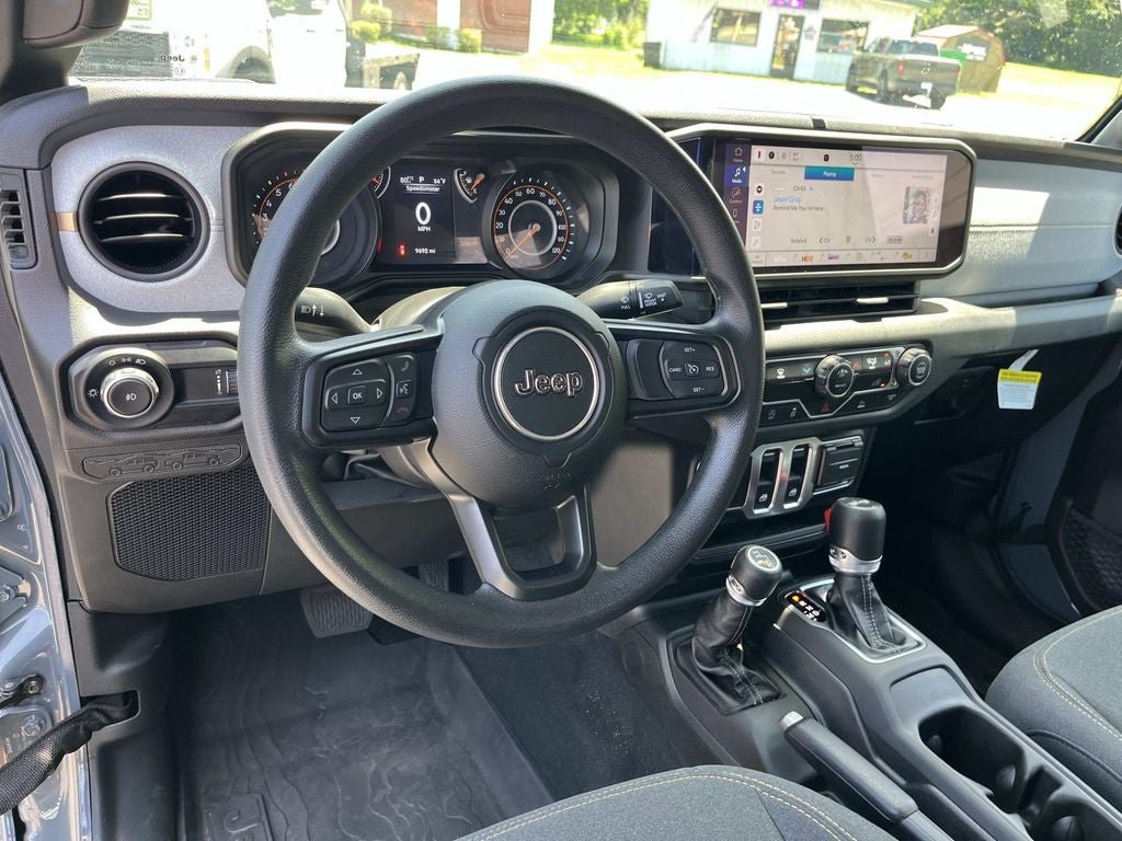Used 2025 Jeep Wrangler Sport AWD/4WD image 10