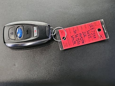 Certified 2025 Subaru Forester Premium AWD/4WD image 40