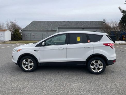 Used 2016 Ford Escape SE w/ SE Cold Weather Package image 9