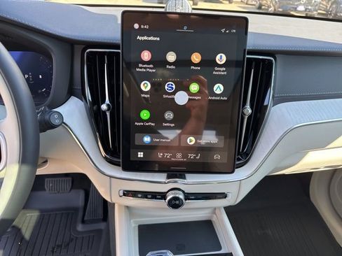 New 2026 Volvo XC60 B5 Ultra image 9