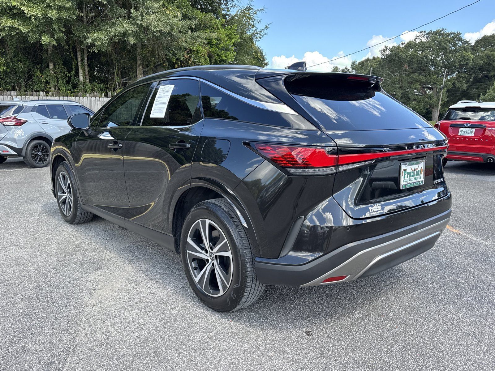 Used 2025 Lexus RX 350 Premium w/ Accessory Package (K3) FWD image 3