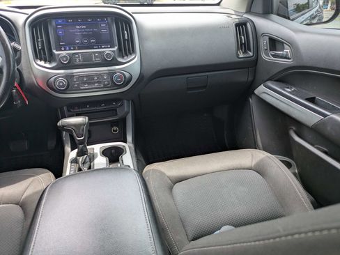 Used 2021 Chevrolet Colorado LT AWD/4WD image 18