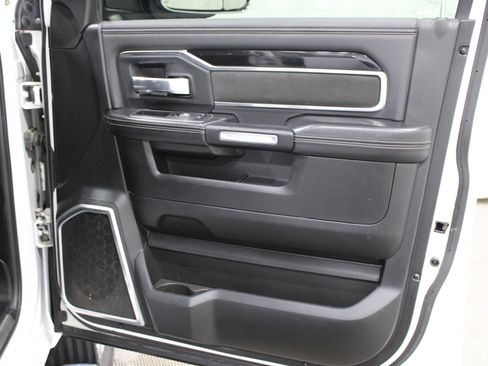 Used 2019 RAM 3500 Laramie image 27