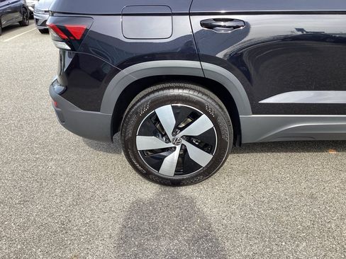 Certified 2025 Volkswagen Taos S AWD/4WD image 23