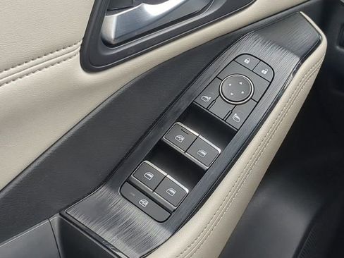 Used 2023 Nissan Rogue SL w/ SL Premium Package image 30