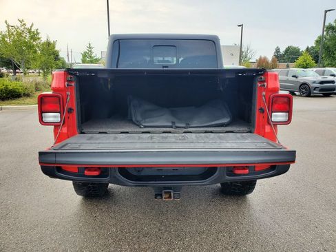 Used 2023 Jeep Gladiator Rubicon w/ Cold Weather Group AWD/4WD image 9