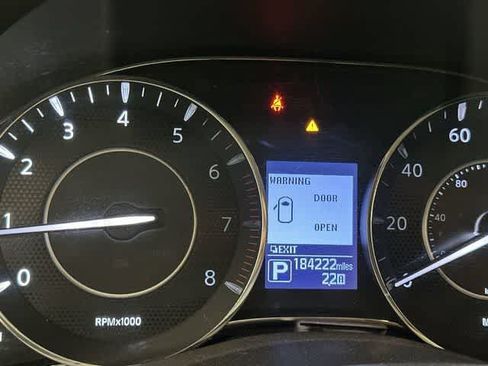 Used 2018 Nissan Armada SL w/ Premium Package AWD/4WD image 16