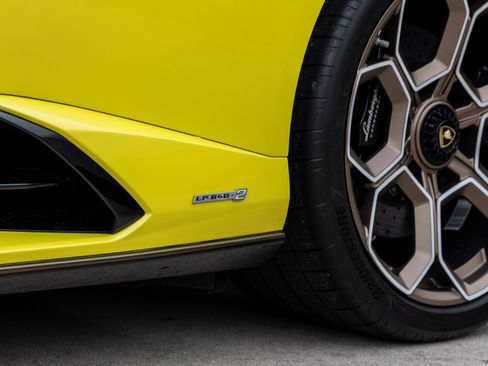 Used 2023 Lamborghini Huracan Tecnica RWD image 13