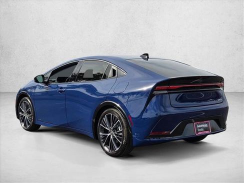 Used 2026 Toyota Prius XLE image 8