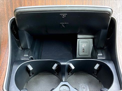 Used 2020 Mercedes-Benz GLC 300 4MATIC image 15