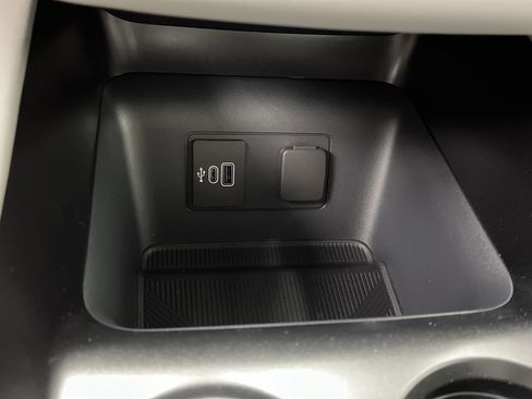 New 2026 Ford Explorer Active AWD/4WD image 26
