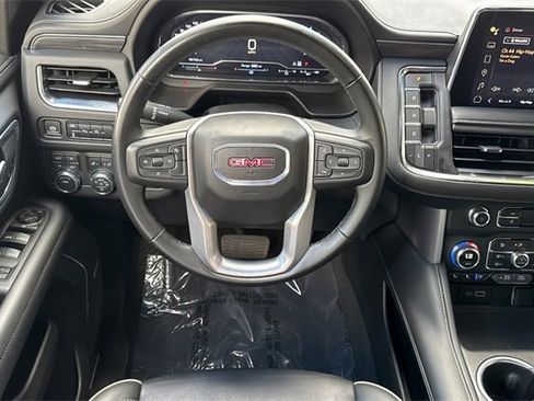 Used 2024 GMC Yukon SLT image 16