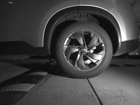 Used 2025 Nissan Rogue SV image 14