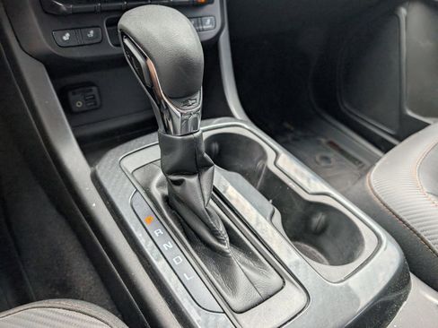 Used 2022 GMC Canyon AT4 w/ Trailering Package AWD/4WD image 15