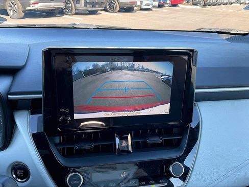 Used 2024 Toyota Corolla SE image 14