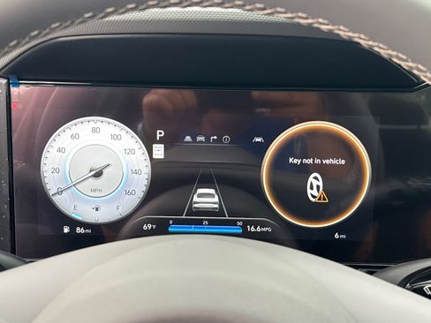 Certified 2025 Hyundai Elantra SEL w/ Cargo Package image 28