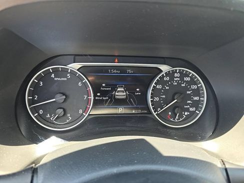 Used 2025 Nissan Sentra SV w/ All-Weather Package FWD image 4