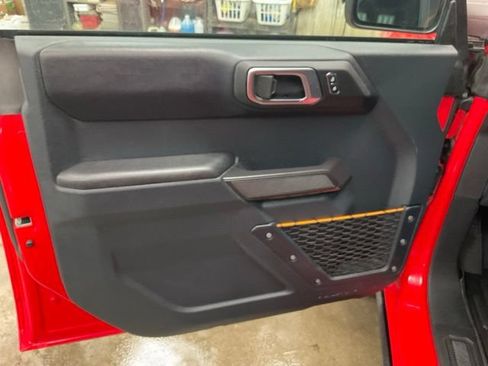 Used 2024 Ford Bronco Badlands AWD/4WD image 5